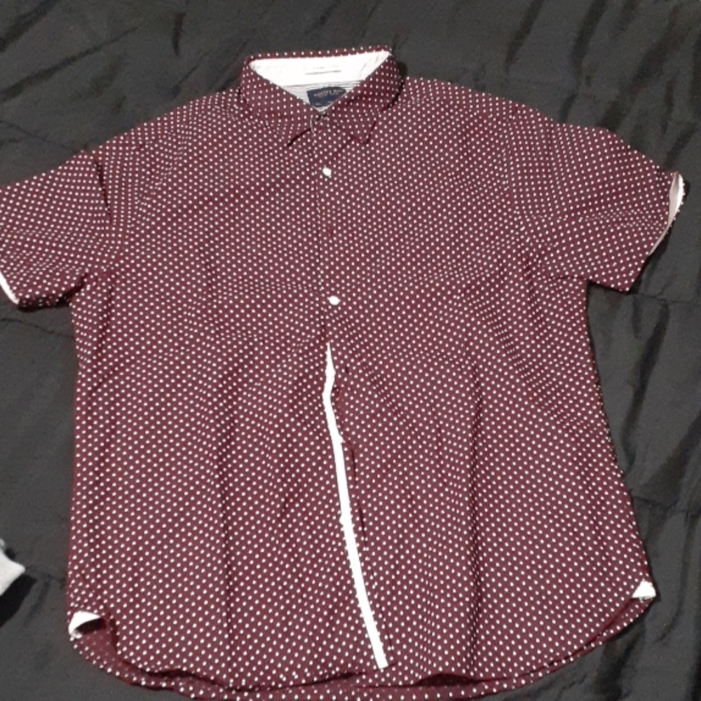 Short sleeve dress shirt
